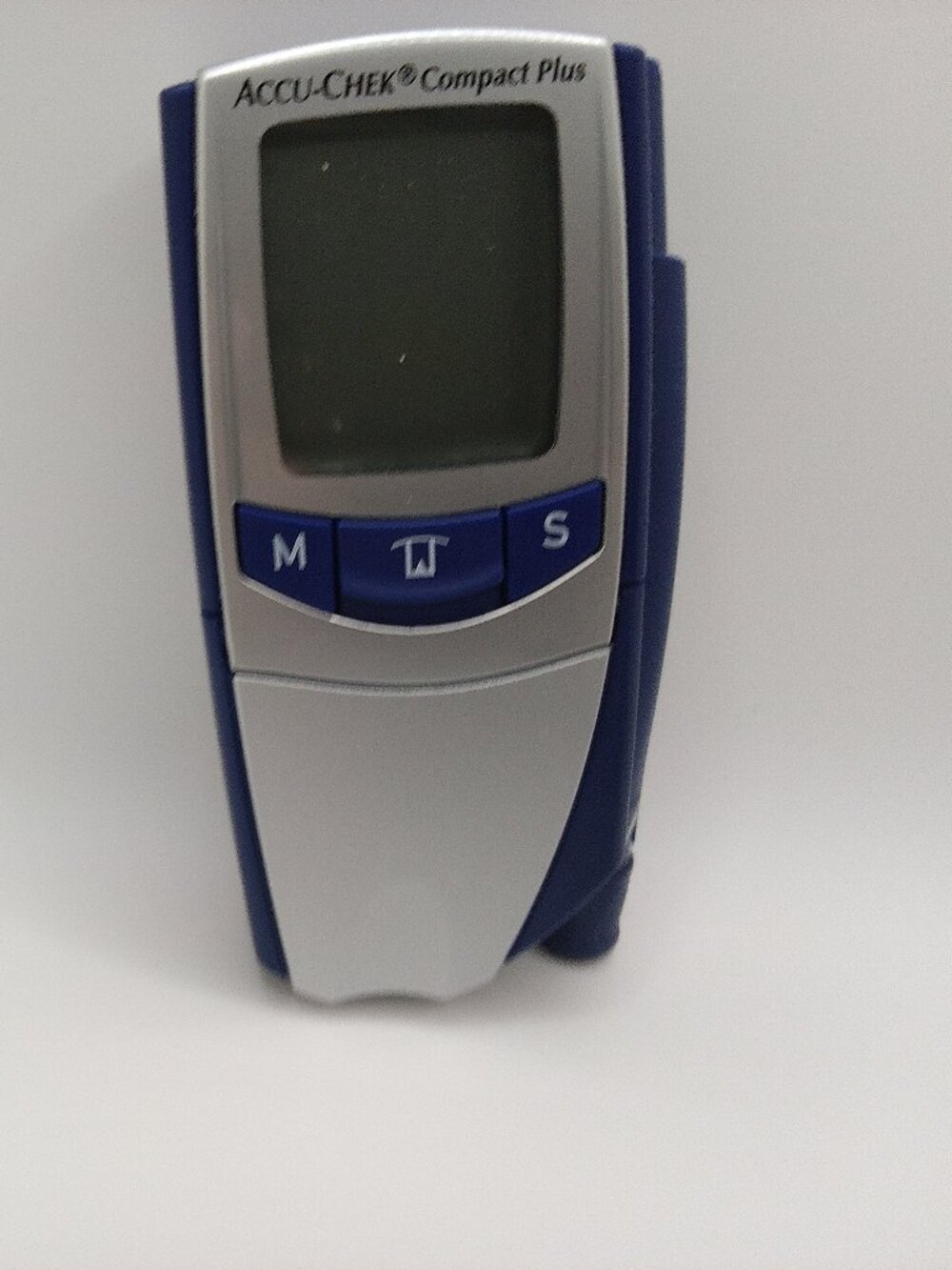 Accu‑Chek Compact Plus Glucose Monitor – Untested – No Strips Included